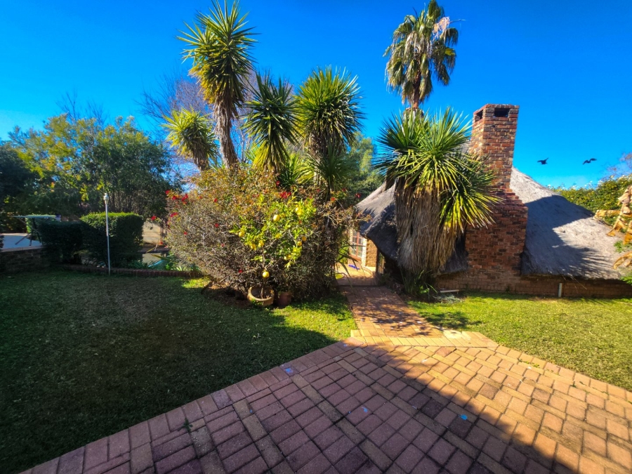 4 Bedroom Property for Sale in Wilkoppies North West